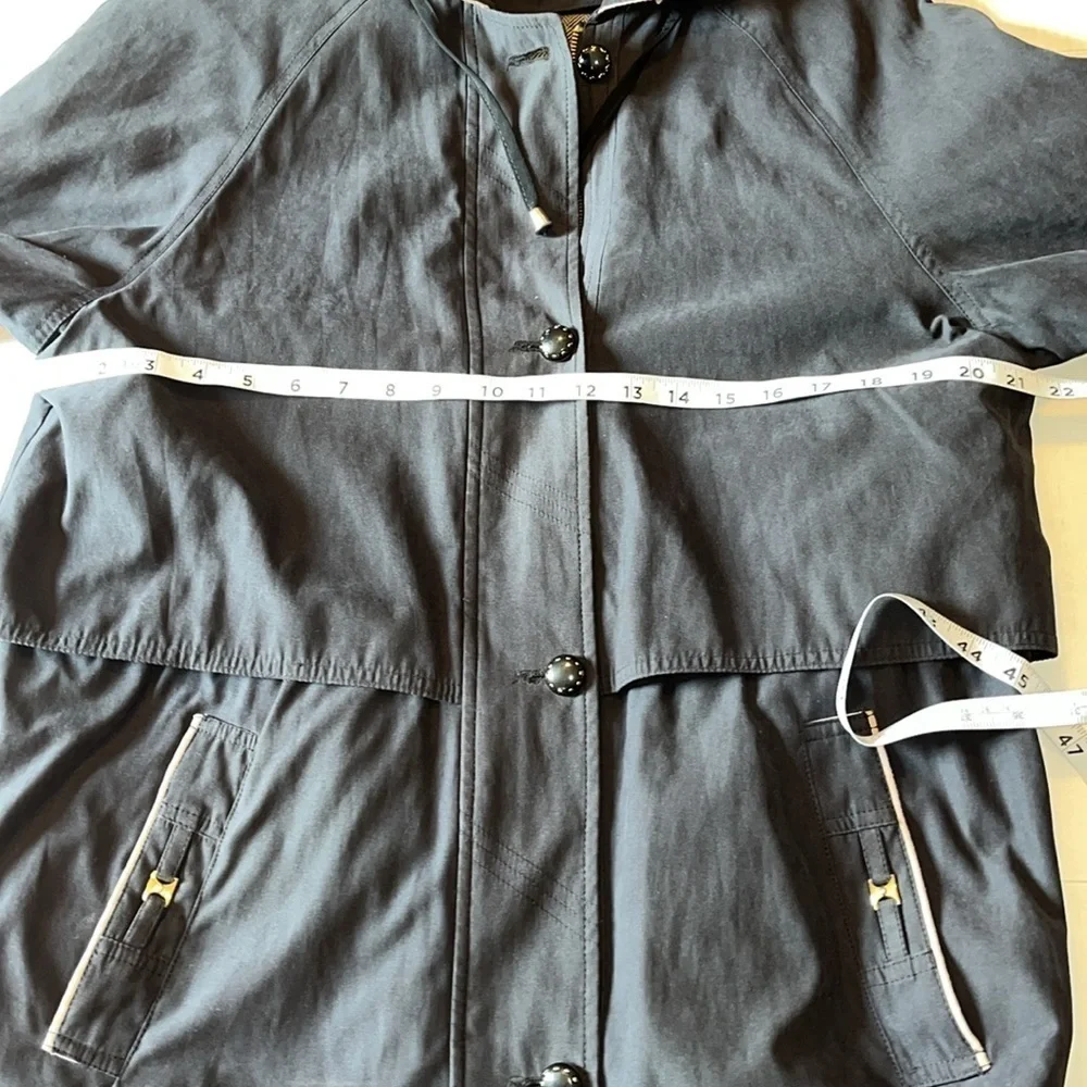 VTG-Hudson Place-M-black-Removable lining hooded jacket/coat with cinched waist.